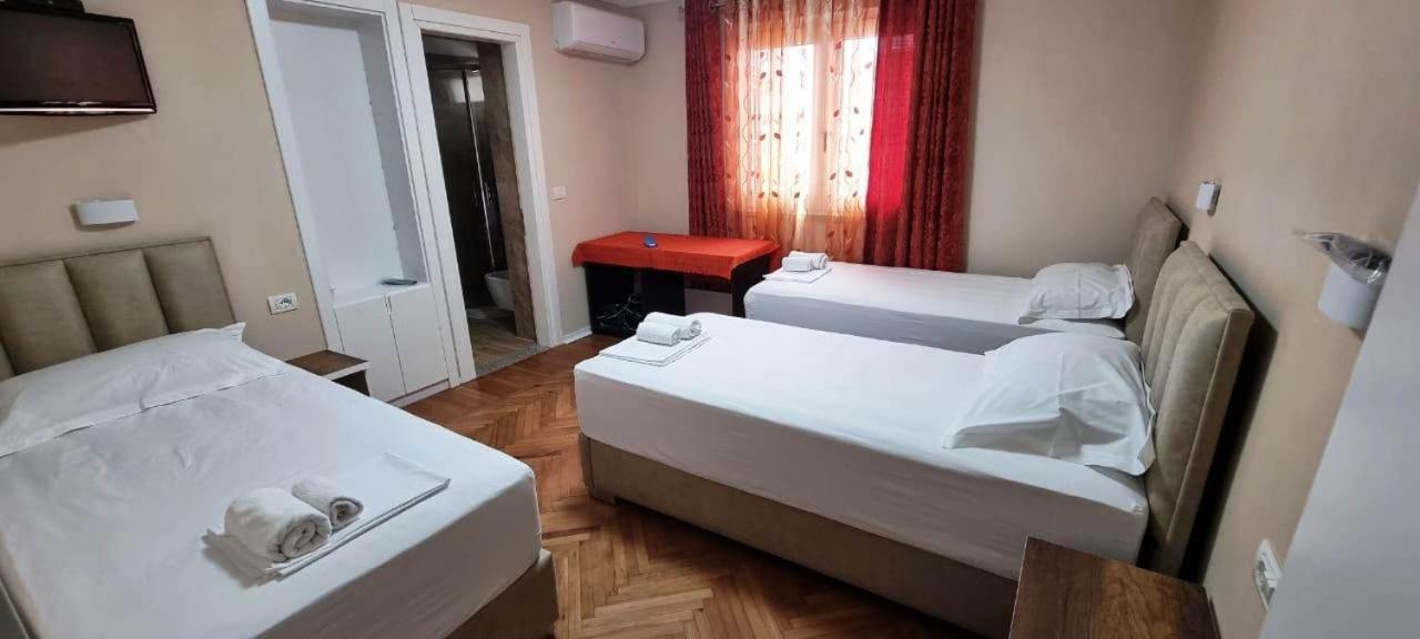 Aaa Apartment Berat Buitenkant foto