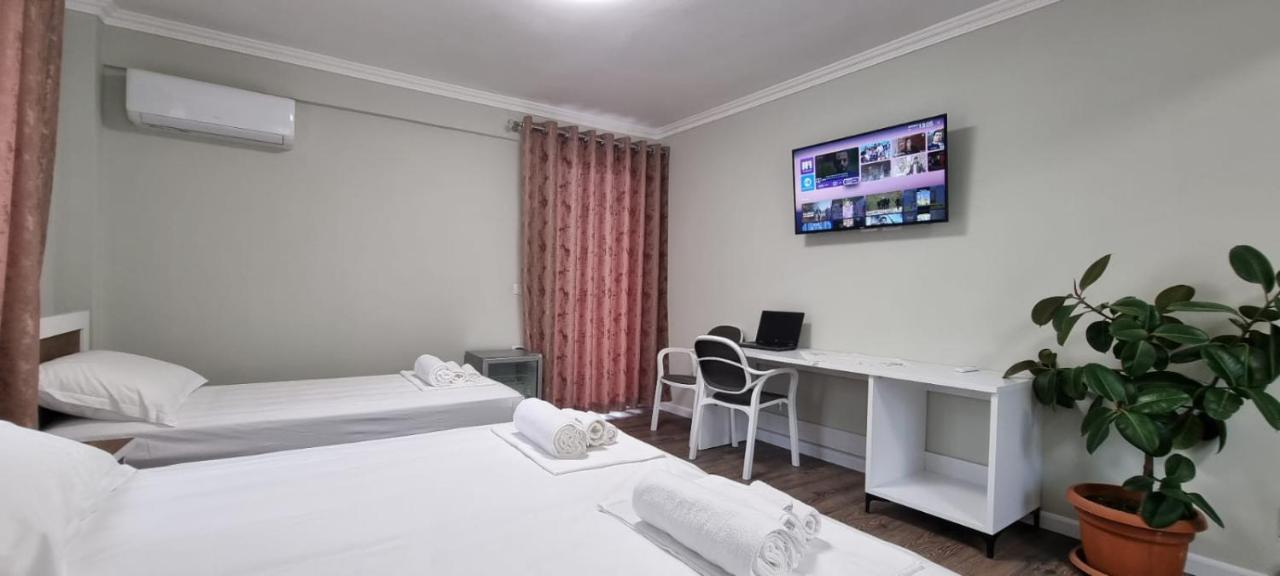 Aaa Apartment Berat Buitenkant foto