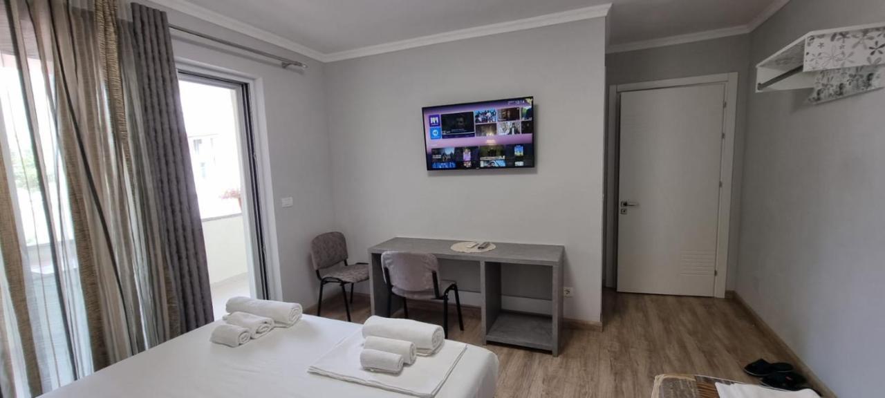 Aaa Apartment Berat Buitenkant foto