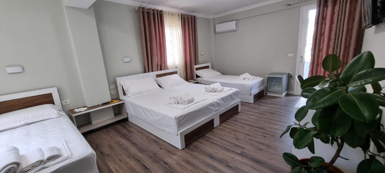 Aaa Apartment Berat Buitenkant foto